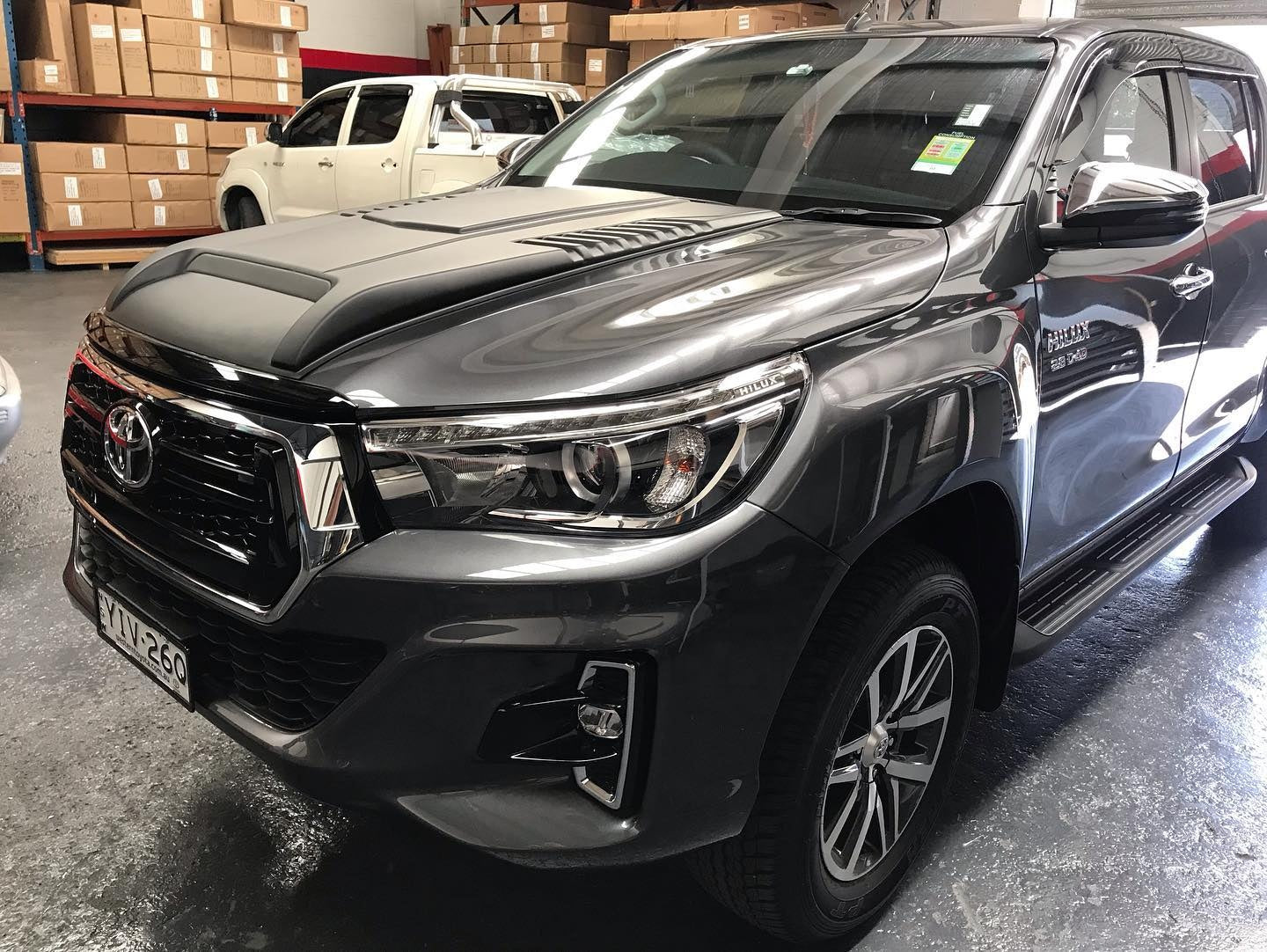 Bonnet Scoop Hood to suit Toyota Hilux 2015-2019 NEW Matt Black