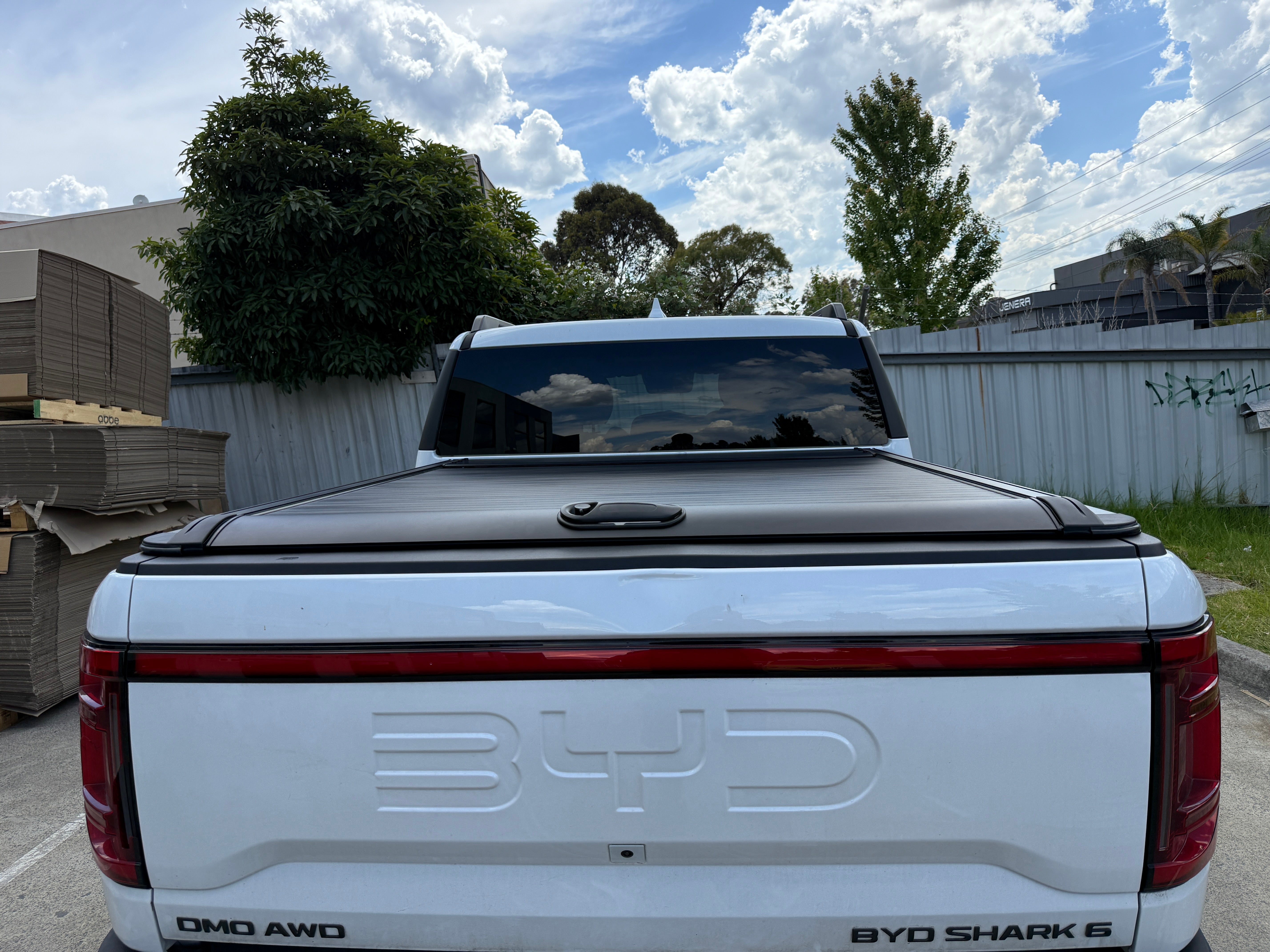 BYD Shark 6 2025 + Retractable Tonneau Roll Cover Manual Roller Shutter