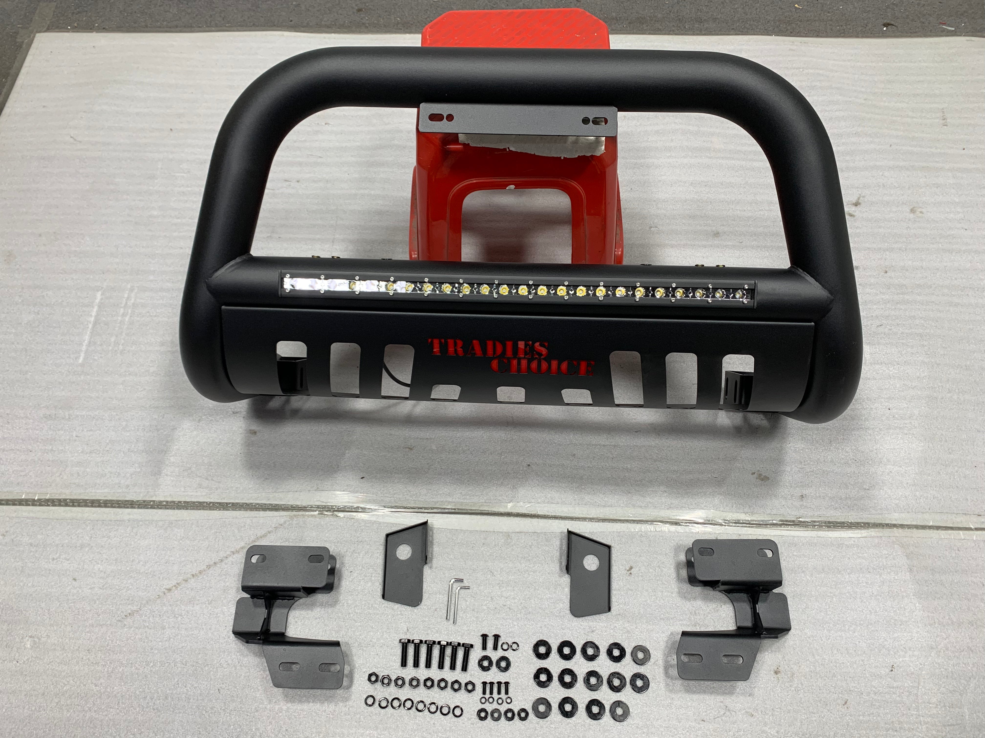 LUMABar Nudge Bar to Suit Toyota Hilux 2015+ | Matte Finish | Steel Construction