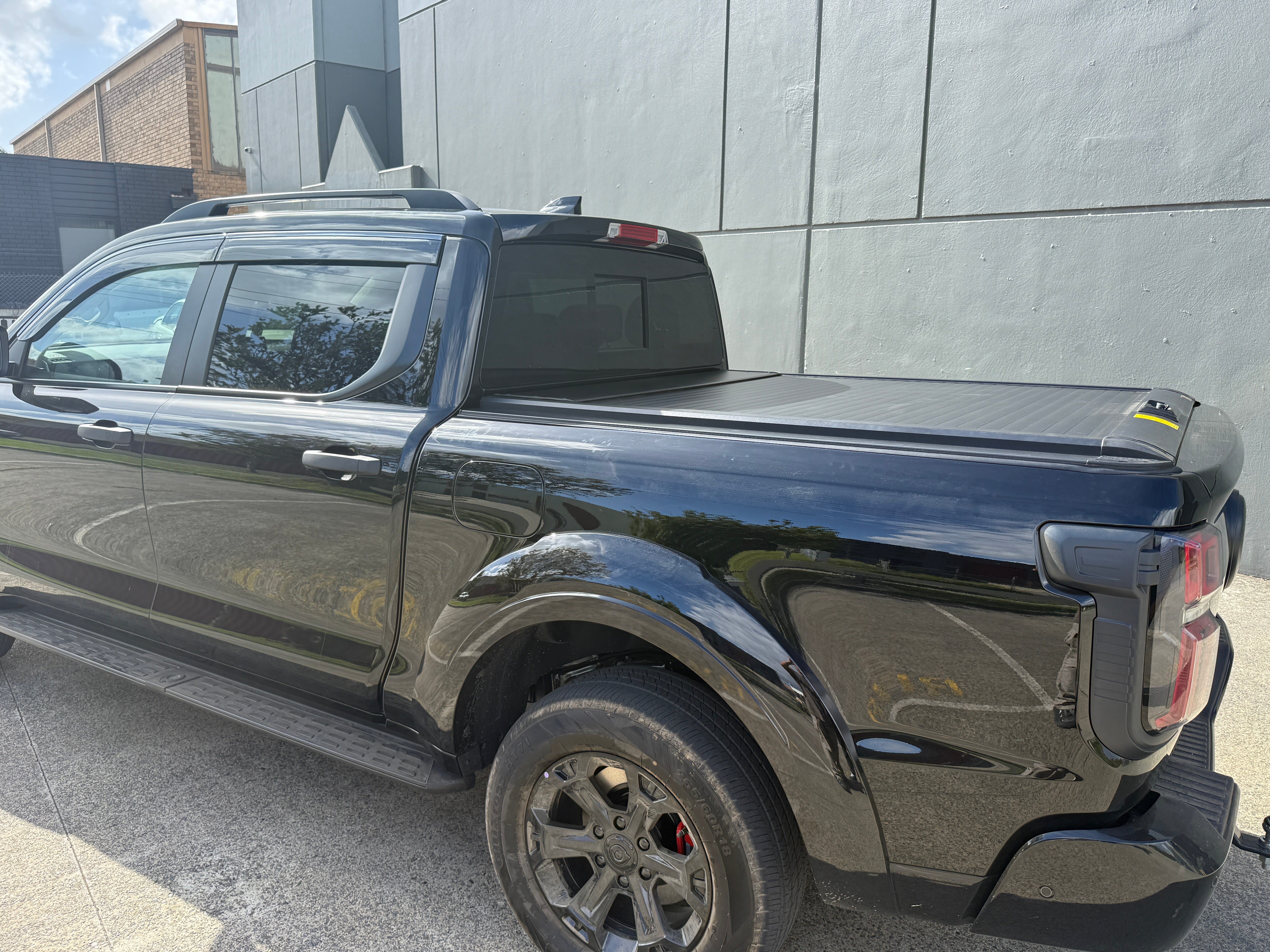 Retractable Tonneau Roll Cover for GWM Cannon Alpha Hybrid| Heavy-Duty Aluminium Roller Shutter