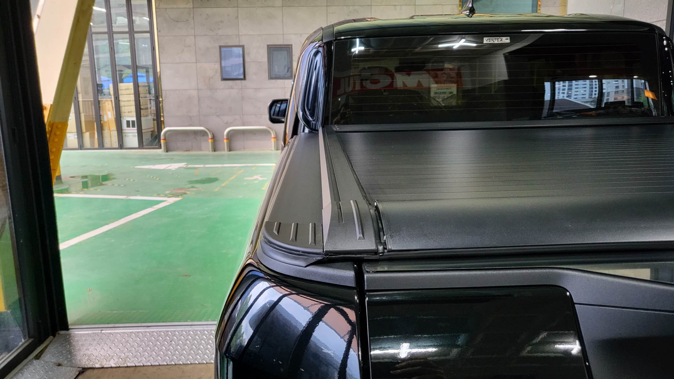 Retractable Tonneau Roll Cover for Kia Tasman | Heavy-Duty Aluminium Roller Shutter