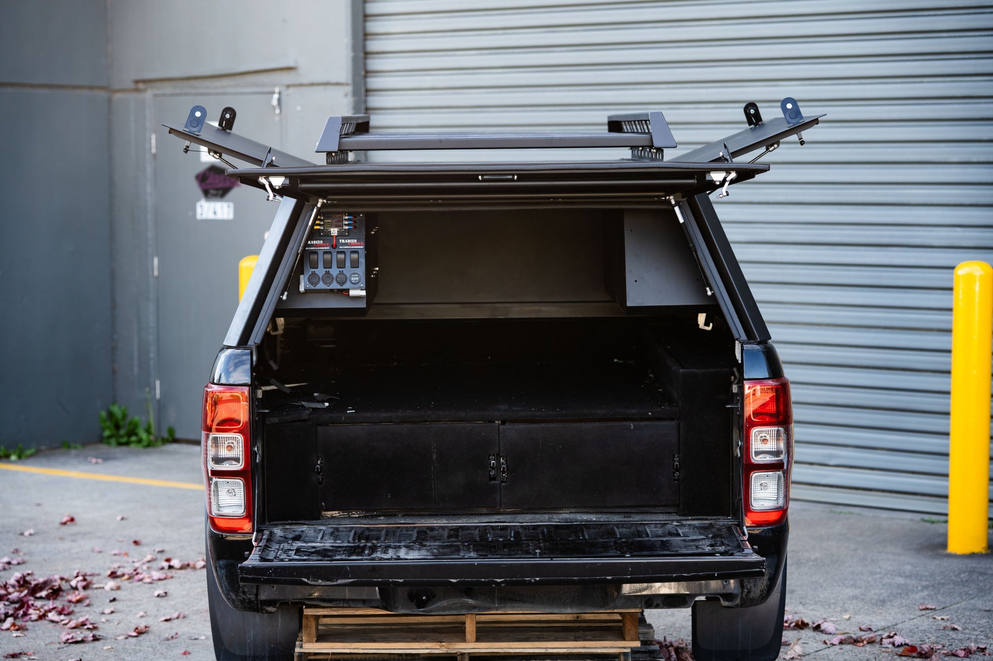 RAM 1500 6'4" Tub Canopy (2019+) – Premium Aluminium Canopy