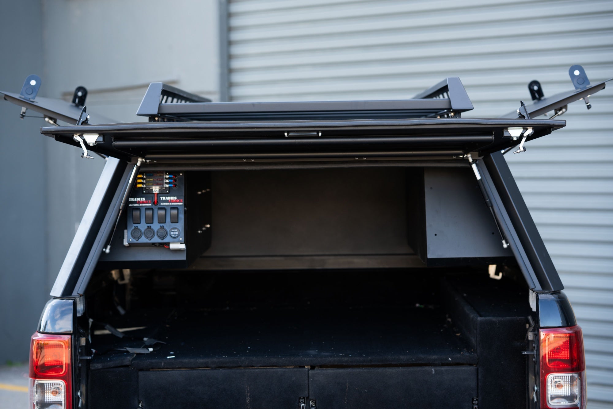 RAM 1500 6'4" Tub Canopy (2019+) – Premium Aluminium Canopy