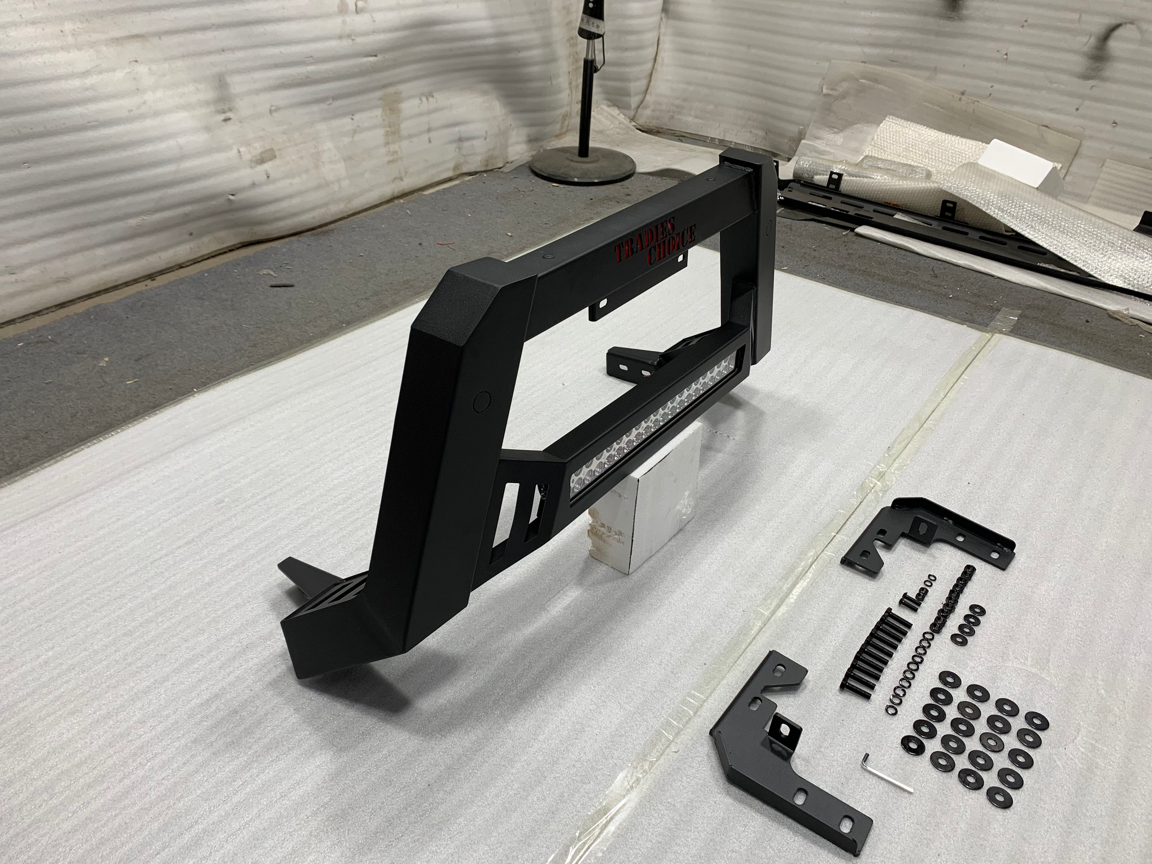 COMMANDBar Nudge Bar to Suit Isuzu Dmax 2021+ | Matte Finish | Steel Construction