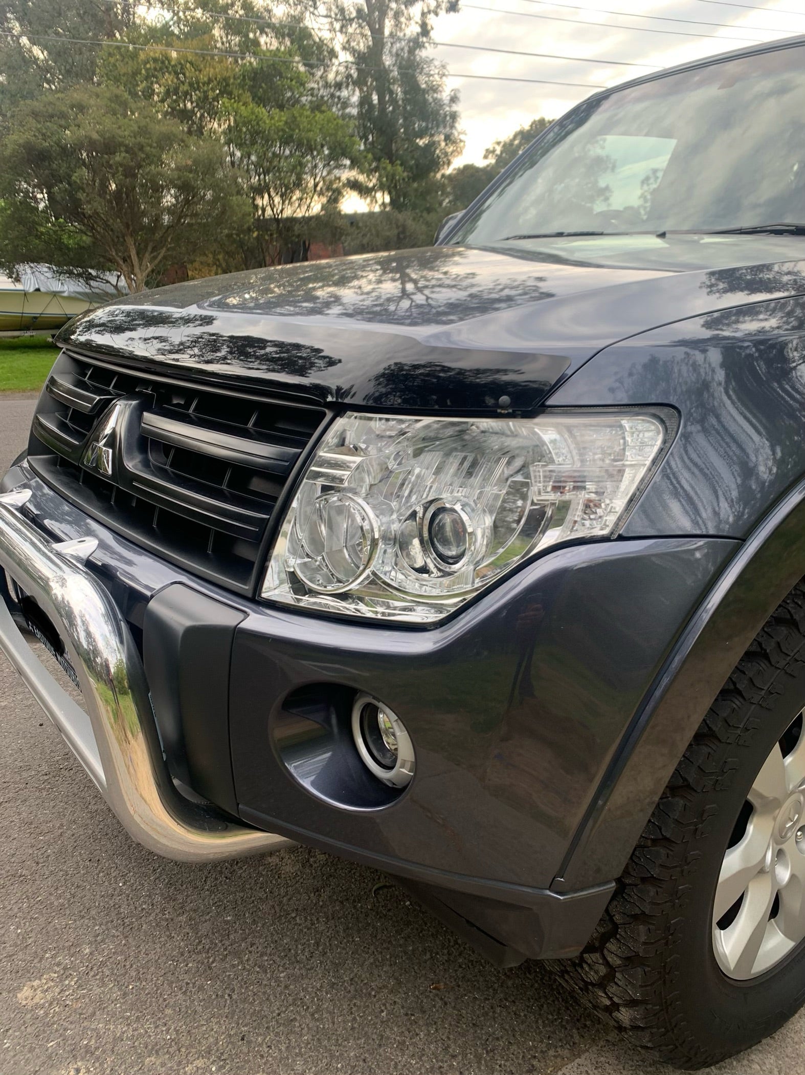 TRADIESCHOICE Tinted Black Bonnet Protector Guard for Mitsubishi Pajero NS NX 2007-2020 | Style and Protection